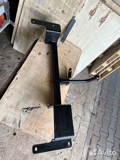 Фаркоп на Nissan note