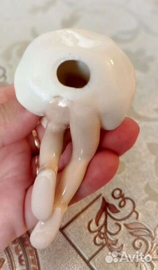 Фарфоровая статуэтка 