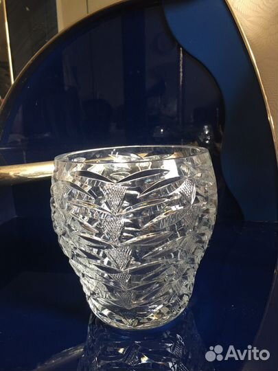 Ваза цветное стекло 23 см