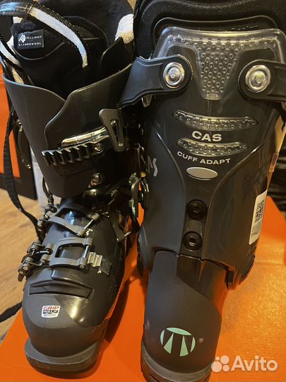 Горнолыжные ботинки женские