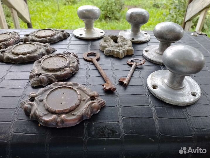 Винтажные дверные ручки/квартирные номерки/ключи