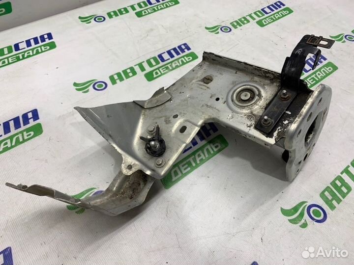 Лонжерон кузова передний правый Volkswagen Eos