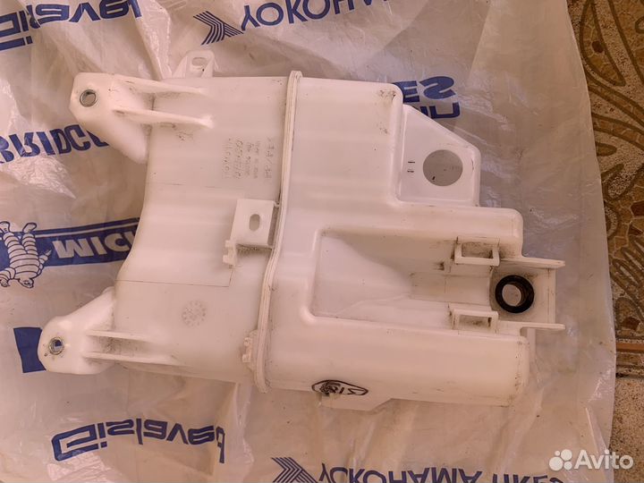 Бачок стеклоомывателя lexus RX 3 2008-2015