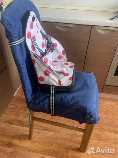 Детский стульчик-бустер для кормления Англия