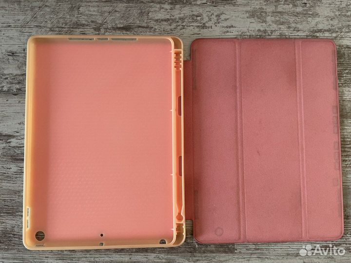 Чехол для iPad 10.2 с отсеком для стилуса