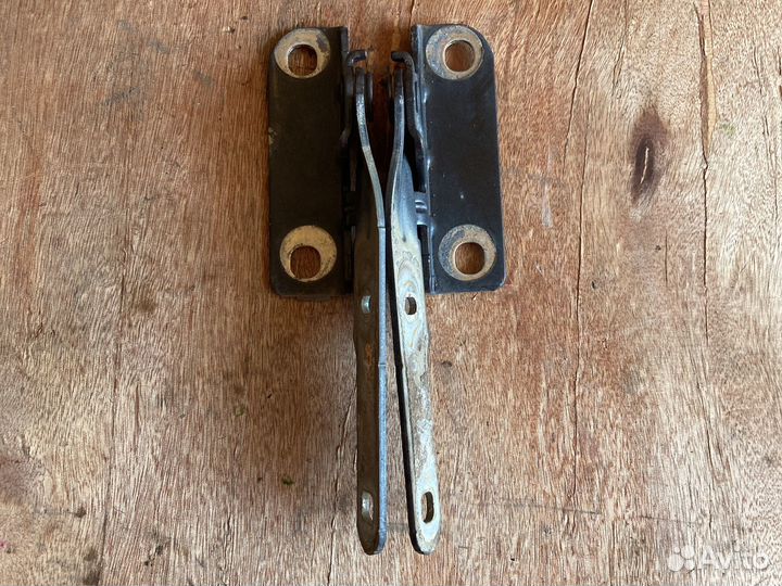 Петли капота renault logan