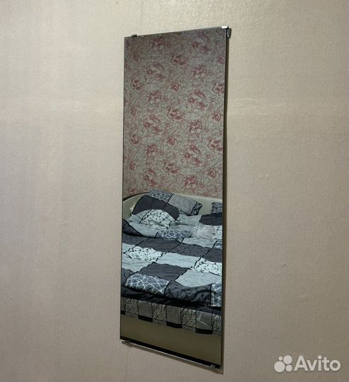 Зеркало настенное