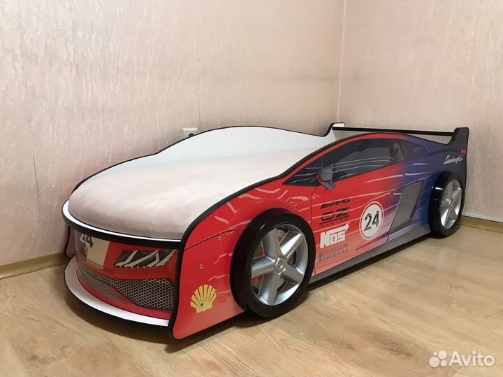 Кровать машинка