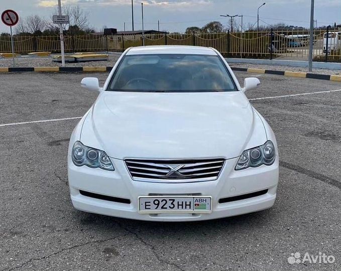 В разборе Toyota mark x