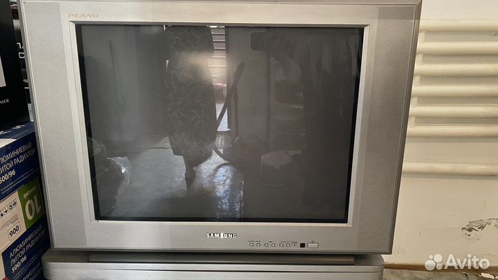Телевизор samsung
