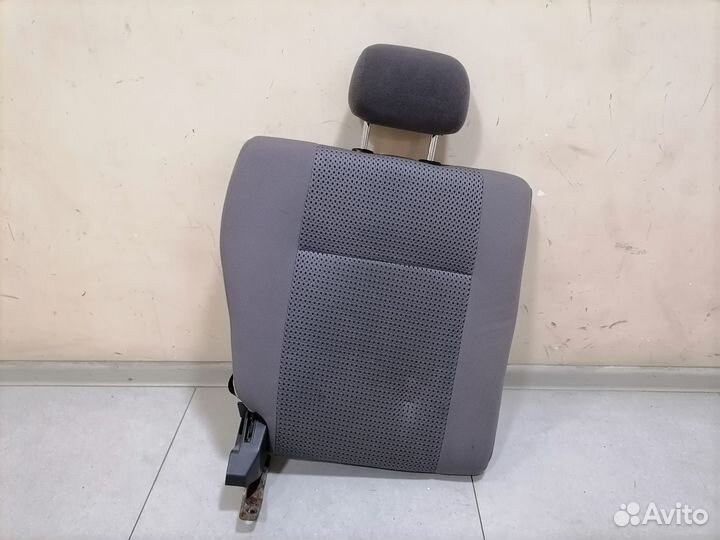 Спинка заднего сиденья правая Nissan Wingroad 2002