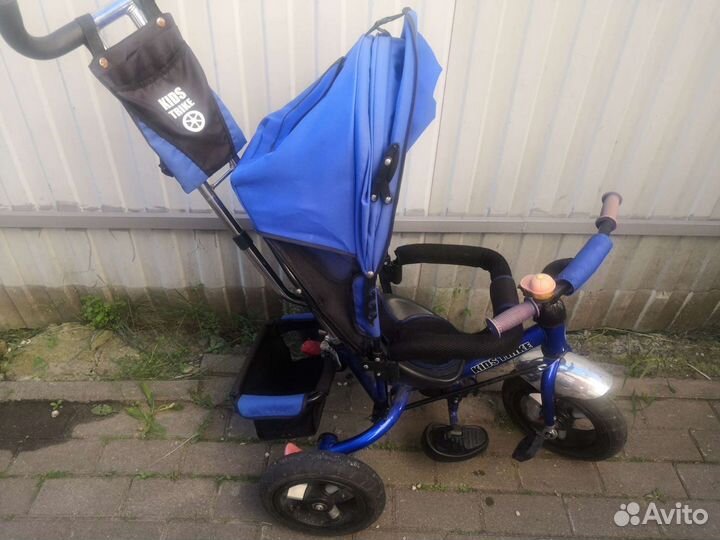 Трехколесный детский велосипед с ручкой бу