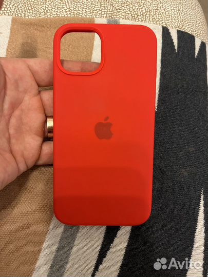 Чехол на iPhone 13