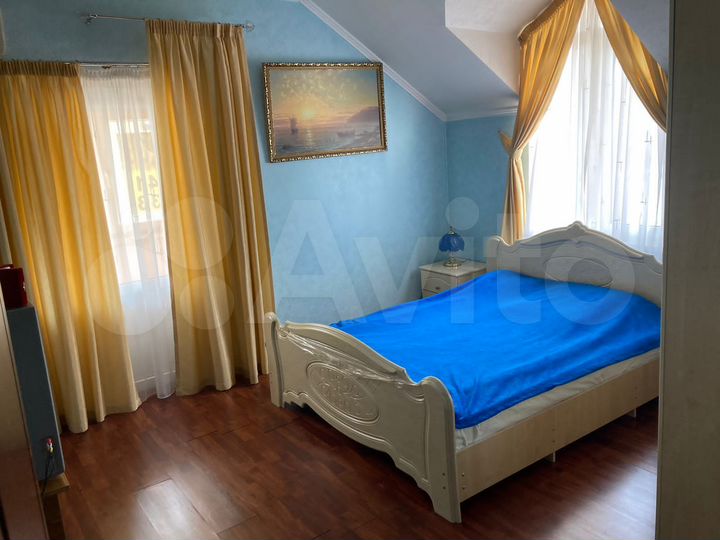 3-к. квартира, 90 м², 5/6 эт.