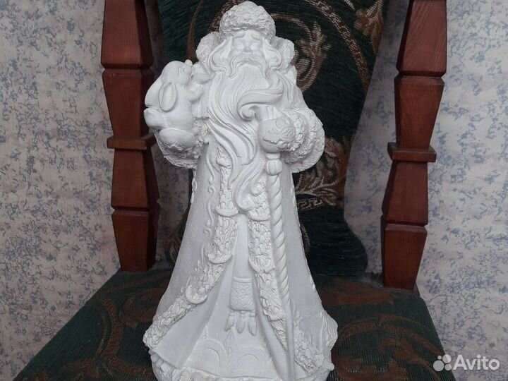 Фигурки Дед Мороз и снегурочка