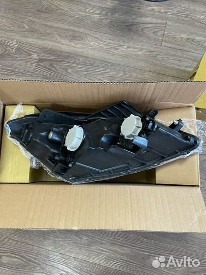 Фара передняя левая Kia Ceed