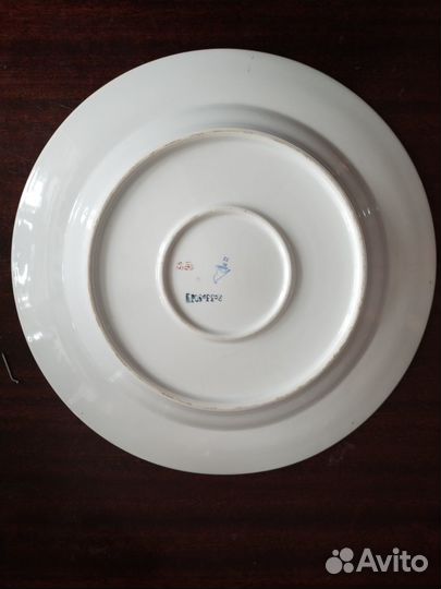Продам тарелку Дулево