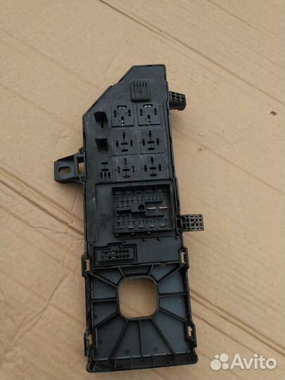 Блок предохранителей saab 9-3 YS3F