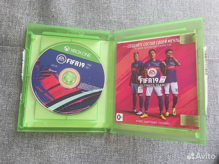 Диск с игрой FIFA 19 xbox