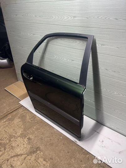 Дверь задняя правая Volvo s80 99г