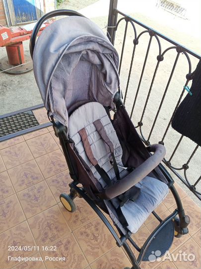 Прогулочная коляска yoya