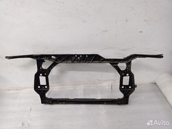 Суппорт радиатора audi A4 B8