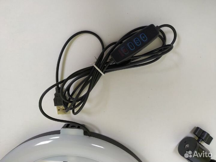 Лампа светодиодная - кольцо 26 см