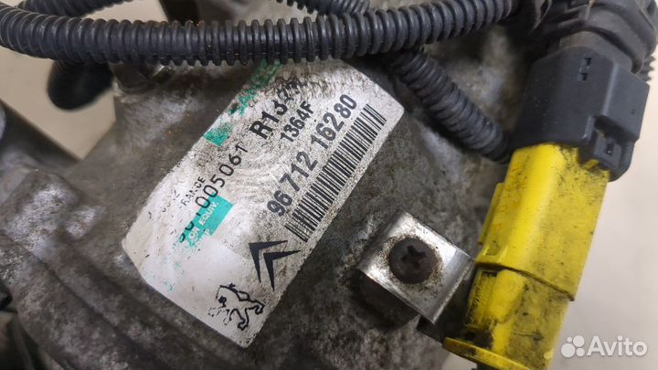 Компрессор кондиционера Peugeot 207, 2010