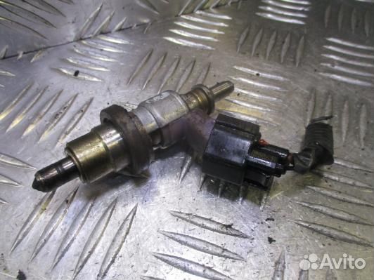 Форсунка управляющая дизельная toyota avensis T27