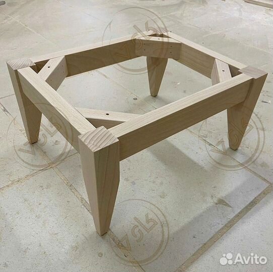 Опора для мебели деревянная