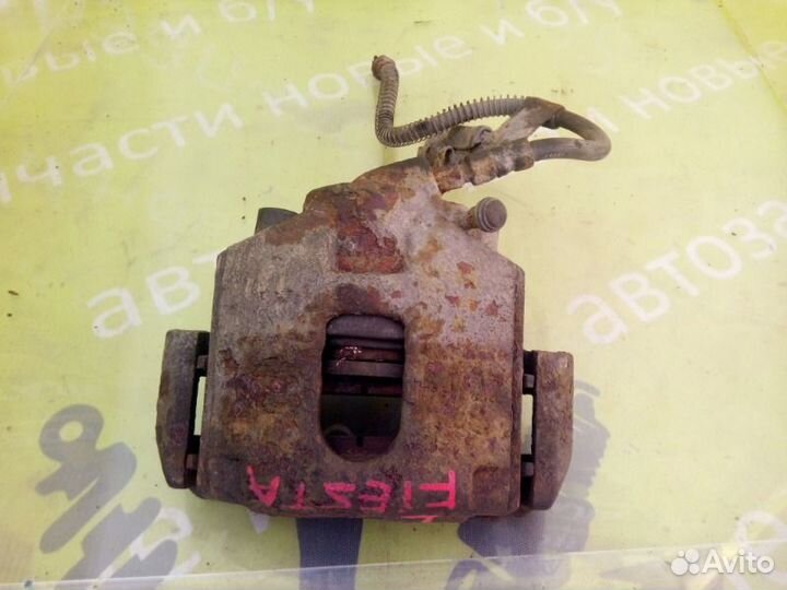 Суппорт передний левый Ford Fiesta MK4 1.3 J4T
