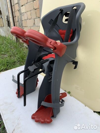 Детское кресло на велосипед переднее