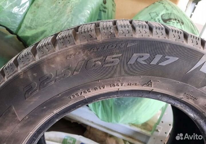 Pirelli Ice Zero 225/65 R17