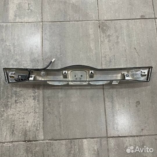 Накладка двери багажника Honda Fit Shutlle 11-13