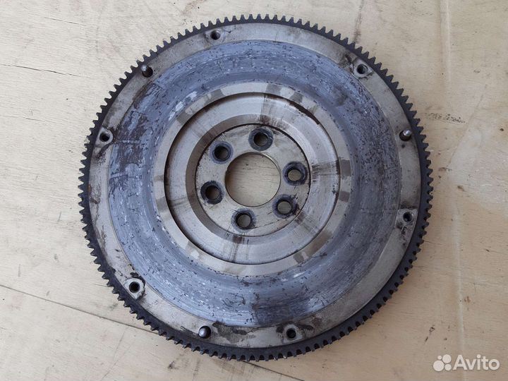 Маховик 037105253D Volkswagen Polo