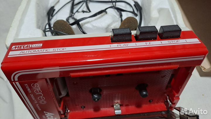 Кассетный плеер с наушниками