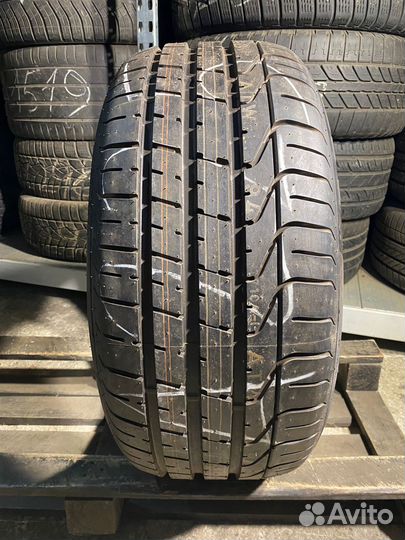 Pirelli P Zero 255/40 R19 96W