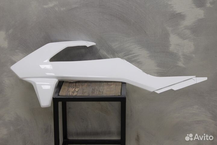 Обтекатель боковой передний GR2 (левый)