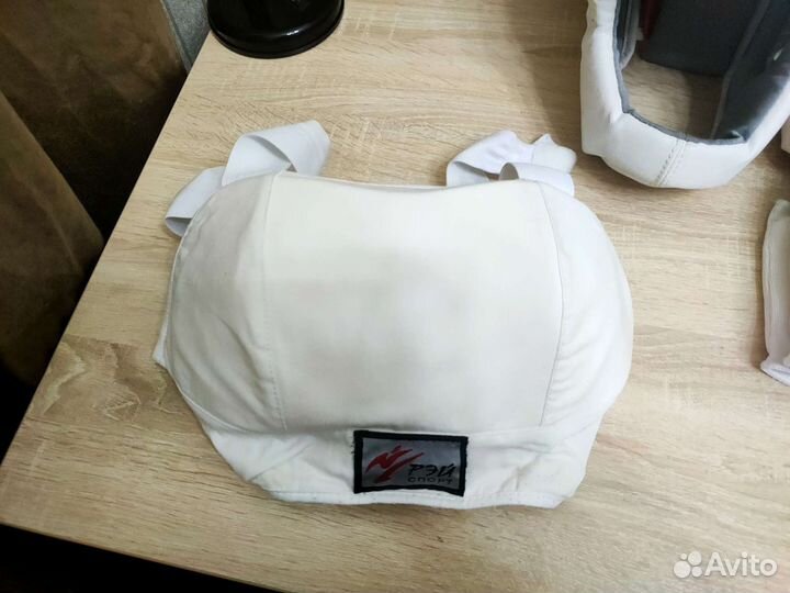 Нагрудник женский карате