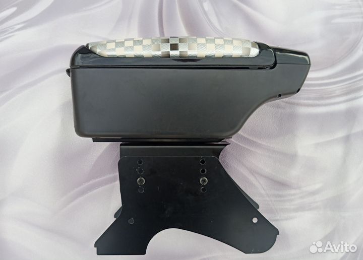 Подлокотник универсальный