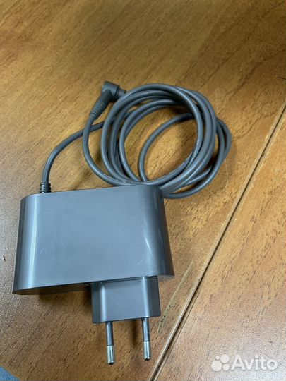 Зарядник для dyson