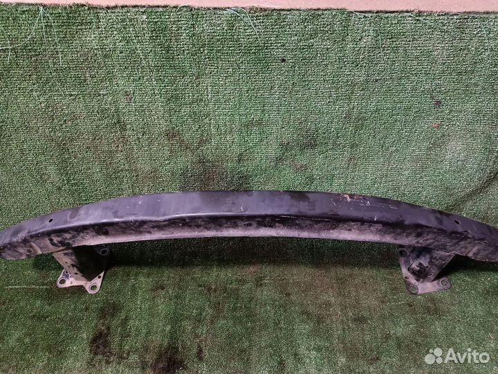 Усилитель переднего бампера Volkswagen Passat