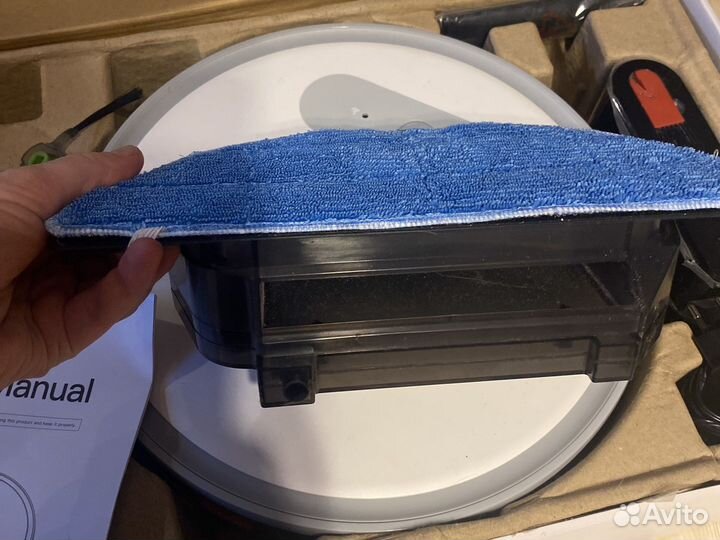 Робот пылесос Robot Т700