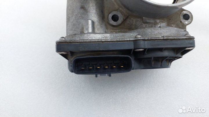 Б/У Заслонка дроссельная Состояние отличное