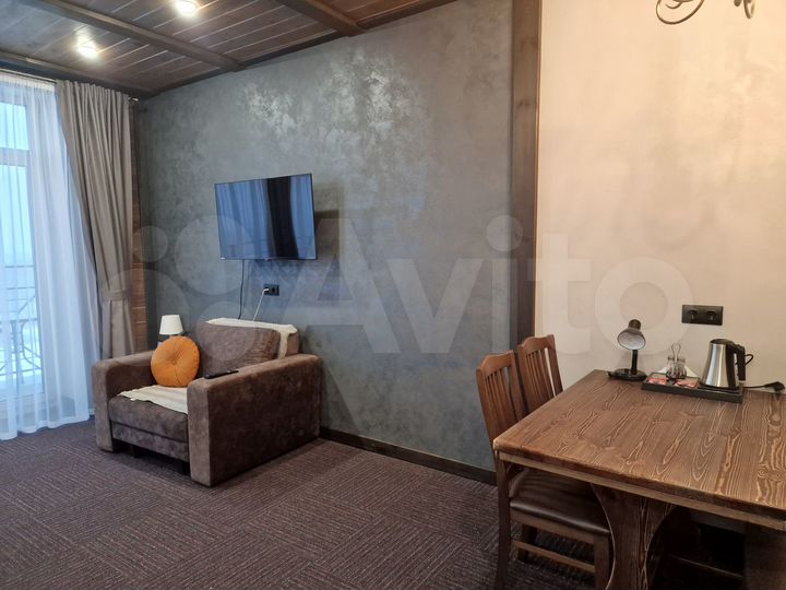 Квартира-студия, 42 м², 6/8 эт.