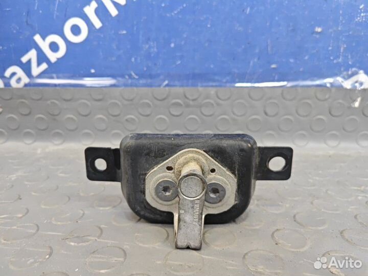 Ответная часть замка двери задняя правая Renault