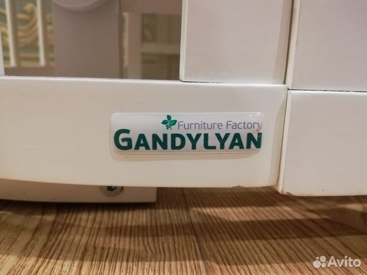 Продам детскую овальную кровать 11 в 1 Gandylyan