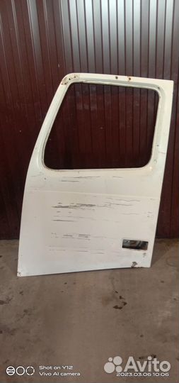 Дверь Вольво