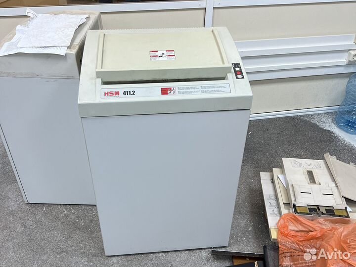 Шредер уничтожитель бумаги