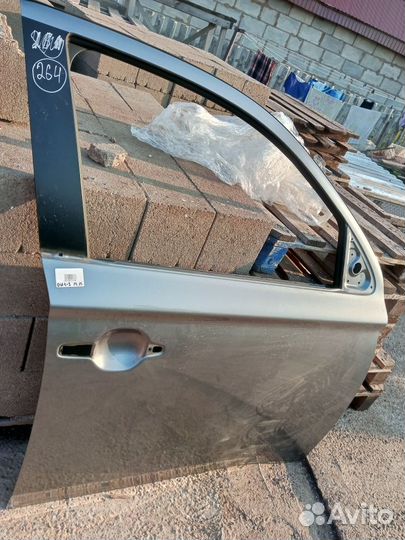 Дверь передняя правая Mitsubishi Outlander